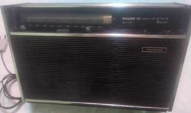 Foto 1 - Lindo e raro radio Philco Transglobe com 9 bandas